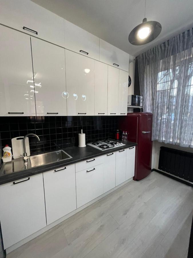 Ferienwohnung Vel Люкс Czernowitz Exterior foto