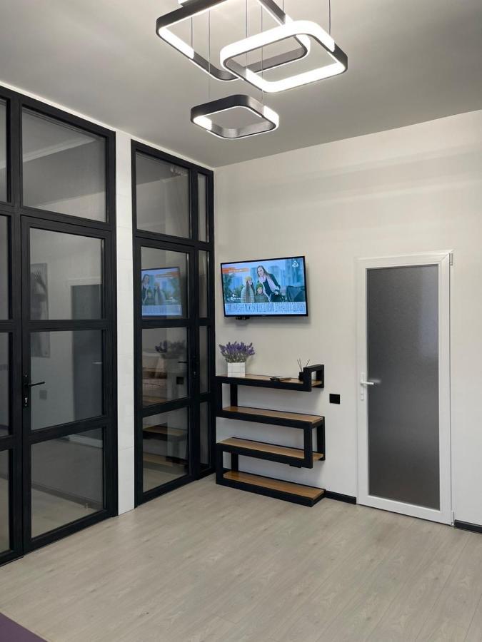 Ferienwohnung Vel Люкс Czernowitz Exterior foto